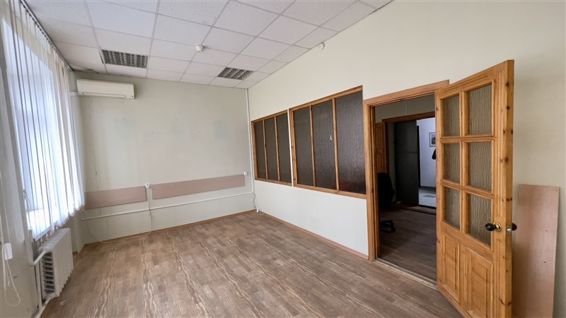 Продажа коммерческой недвижимости, 100м <sup>2</sup>, Самара, Чернореченская улица,  21