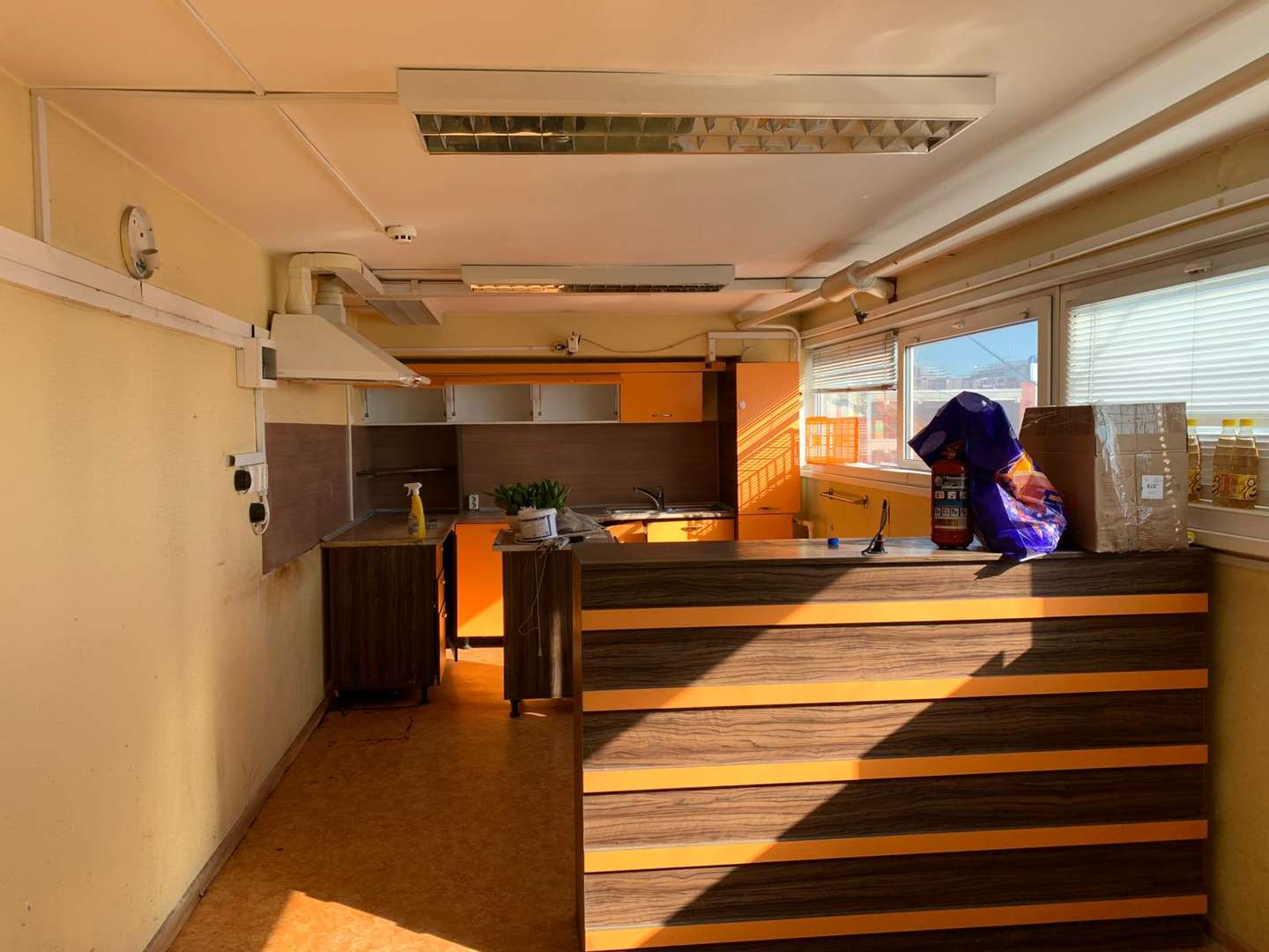 Аренда коммерческой недвижимости, 650м <sup>2</sup>, Самара, Аэродромная улица,  45ка