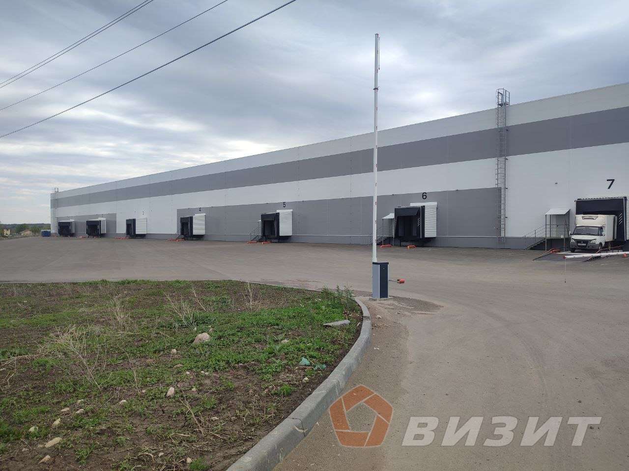 Аренда коммерческой недвижимости, 1500м <sup>2</sup>, Лопатино, улица Мира,  16/8