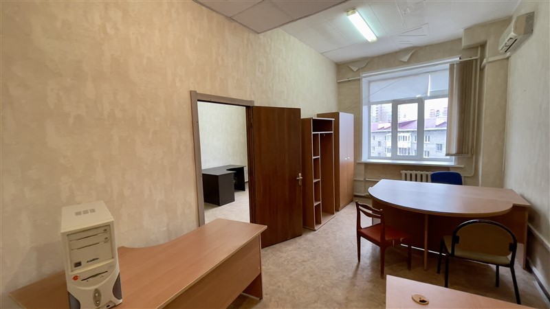 Продажа коммерческой недвижимости, 1334м <sup>2</sup>, Самара, Чернореченская улица,  21