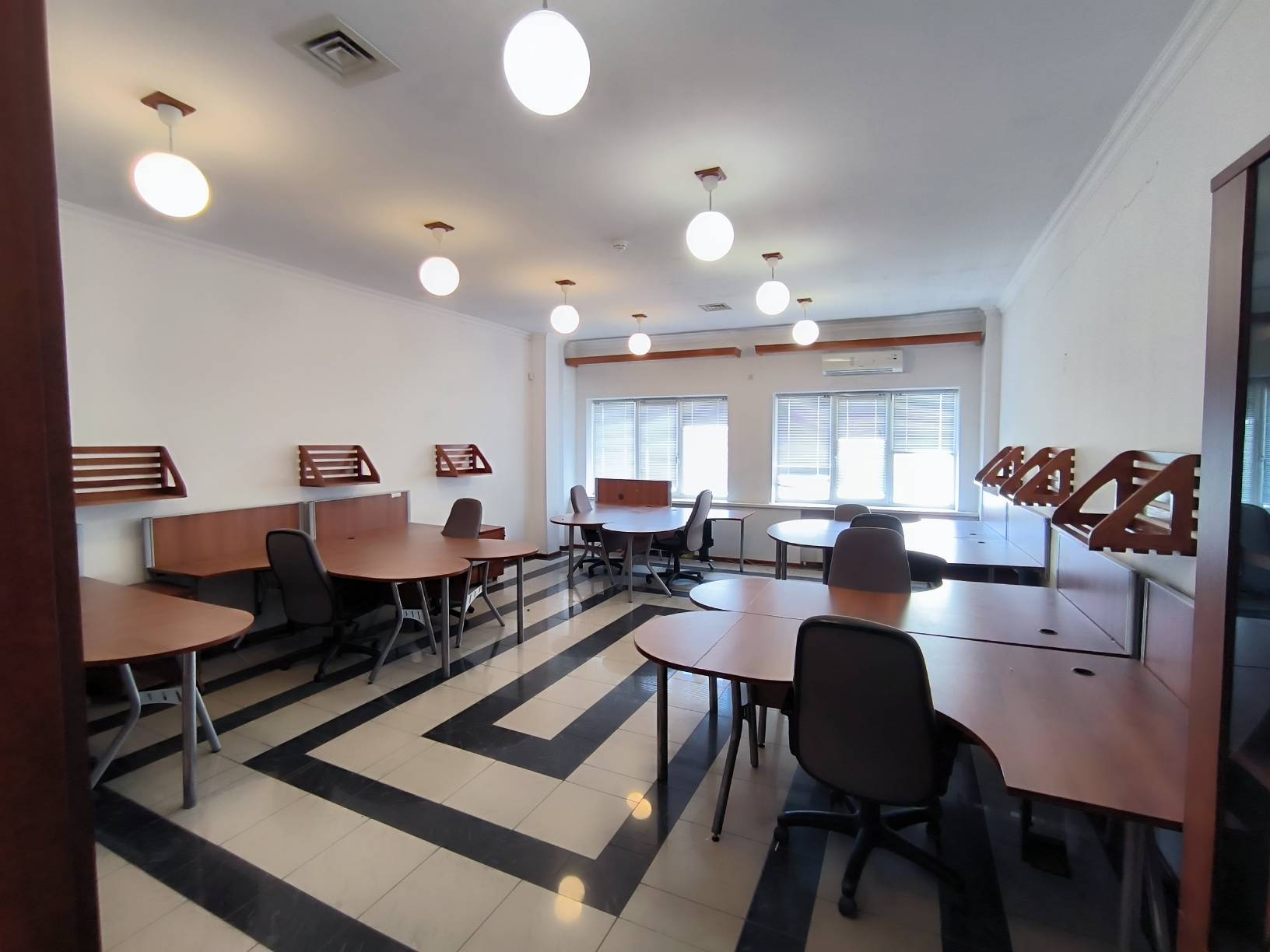 Аренда коммерческой недвижимости, 1540м <sup>2</sup>, Самара, Кирова проспект,  41ка