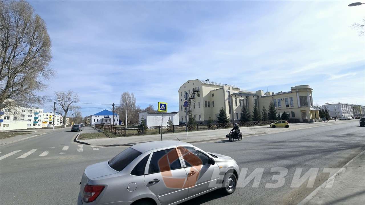 Аренда коммерческой недвижимости, 333м <sup>2</sup>, Чапаевск, Пролетарская улица,  10Б