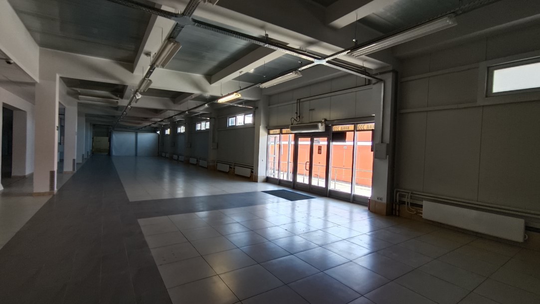 Аренда коммерческой недвижимости, 1515м <sup>2</sup>, Тольятти, Громовой улица,  33