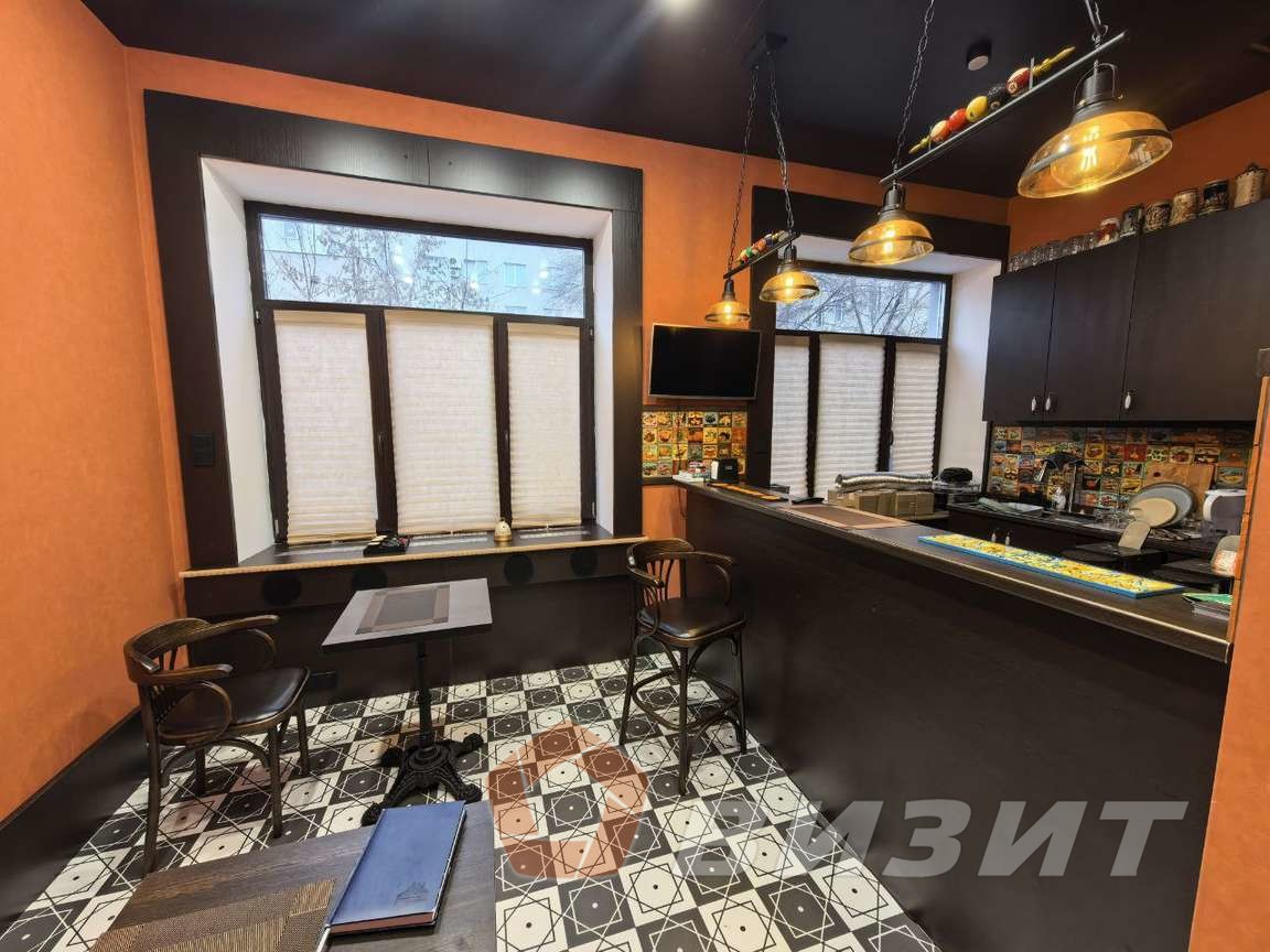 Продажа коммерческой недвижимости, 197м <sup>2</sup>, Самара, Алексея Толстого улица,  45а