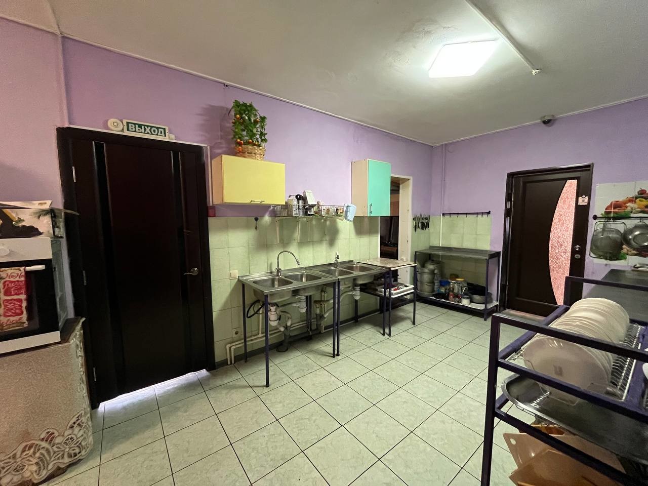 Продажа коммерческой недвижимости, 472м <sup>2</sup>, Самара, Революционная улица,  126