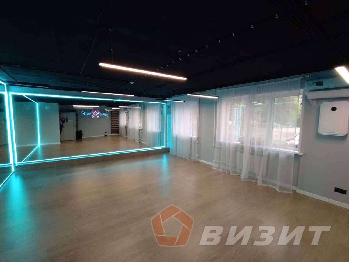 Продажа коммерческой недвижимости, 130м <sup>2</sup>, Самара, Гагарина улица,  32