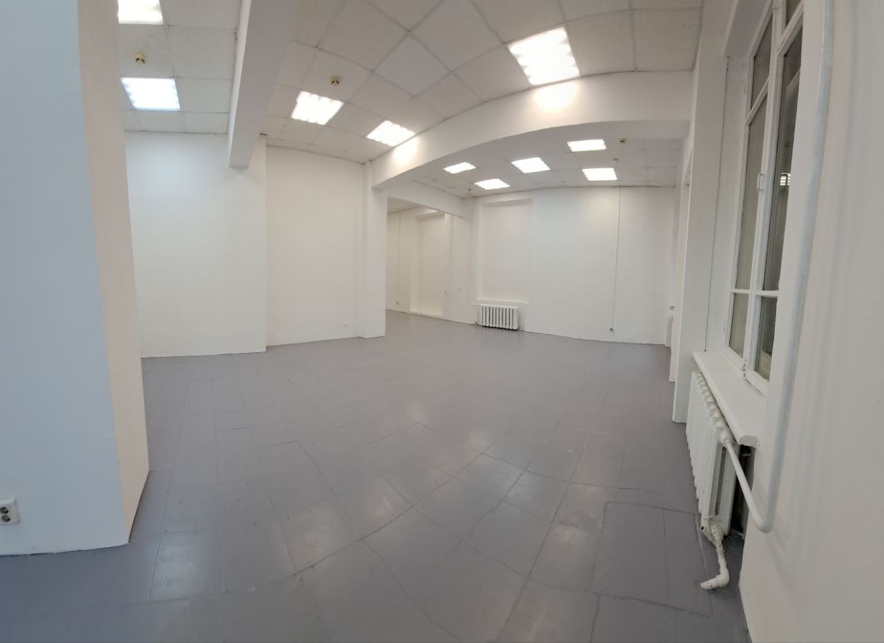 Продажа коммерческой недвижимости, 65м <sup>2</sup>, Самара, Революционная улица,  137