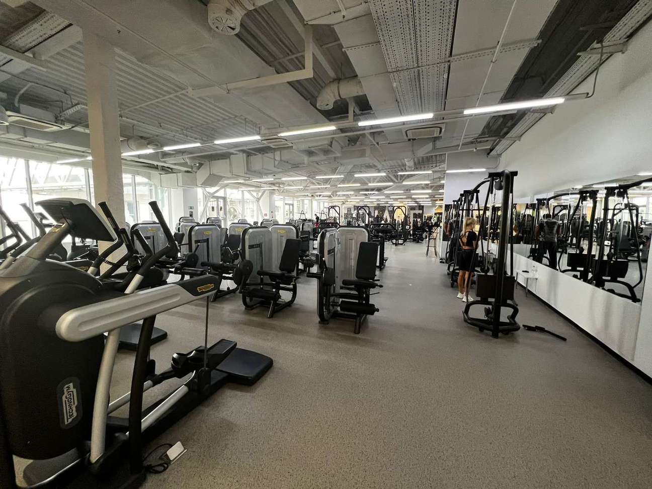 Аренда коммерческой недвижимости, 2000м <sup>2</sup>, Самара, Московское шоссе,  17