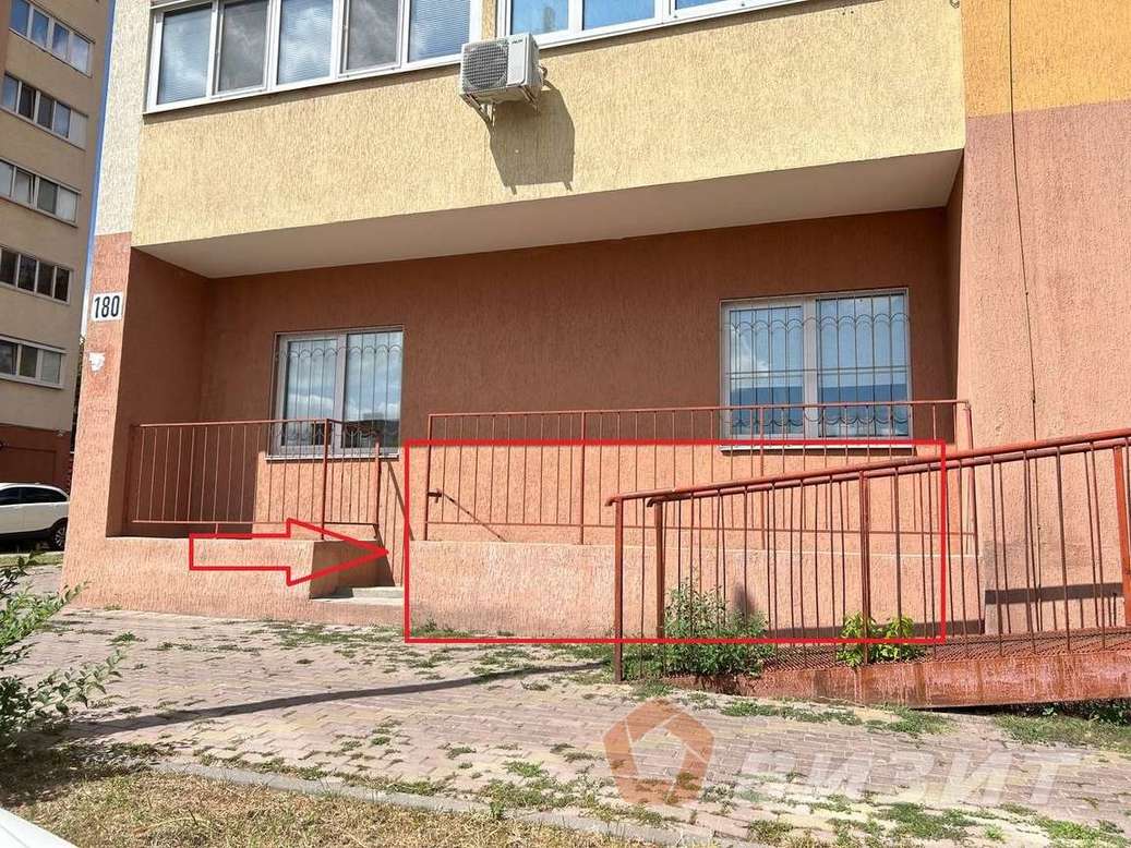 Продажа коммерческой недвижимости, 45м <sup>2</sup>, Самара, Промышленности улица,  180