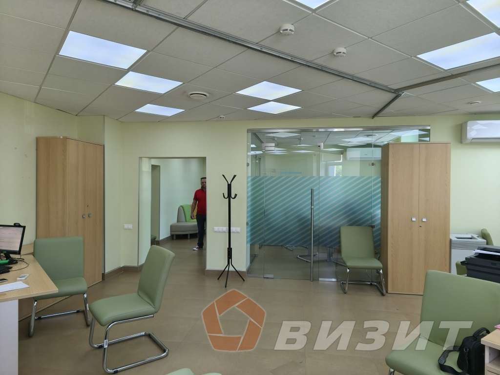 Аренда коммерческой недвижимости, 272м <sup>2</sup>, Новокуйбышевск, Молодежная улица,  1