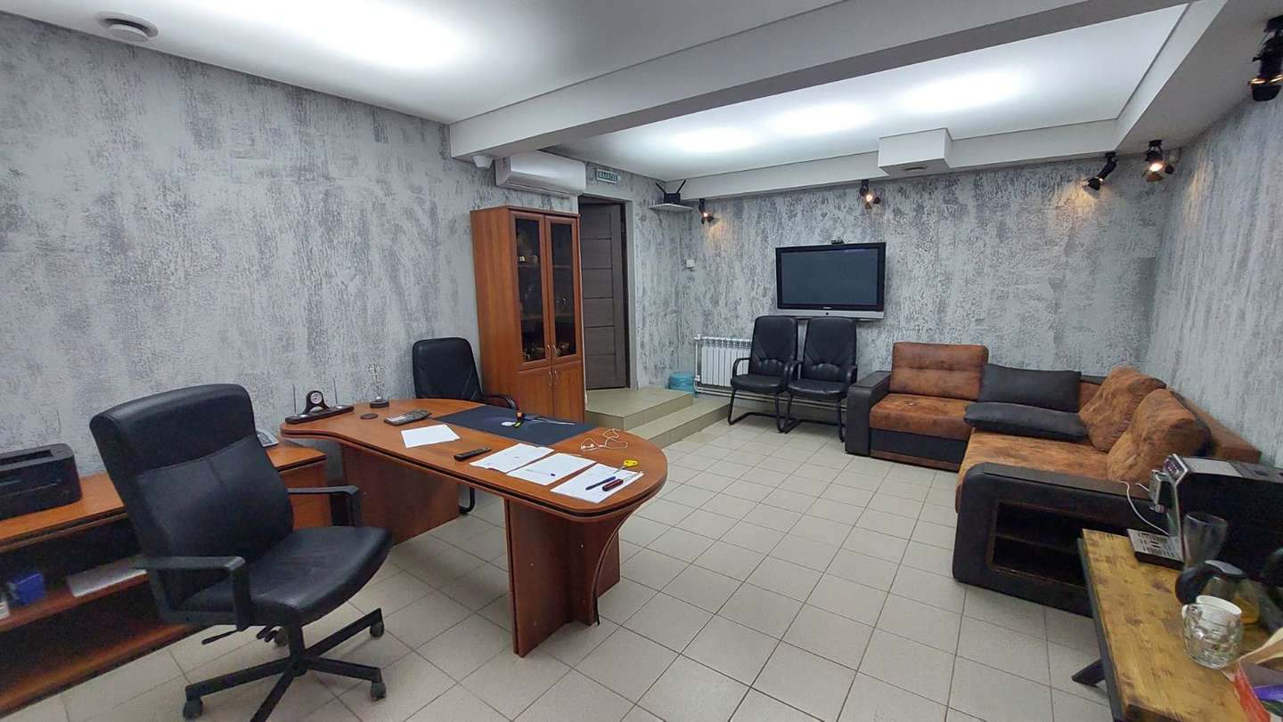 Продажа коммерческой недвижимости, 156м <sup>2</sup>, Самара, Карбышева улица,  67