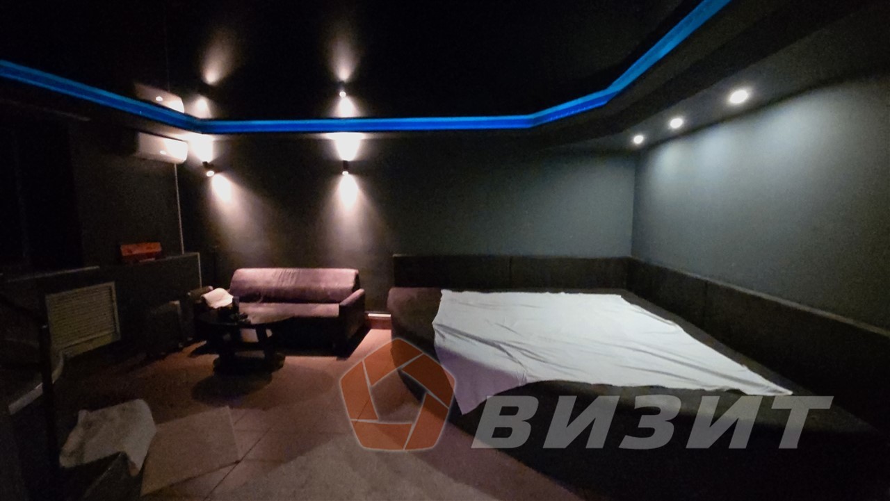 Продажа коммерческой недвижимости, 200м <sup>2</sup>, Самара, Мичурина улица,  126