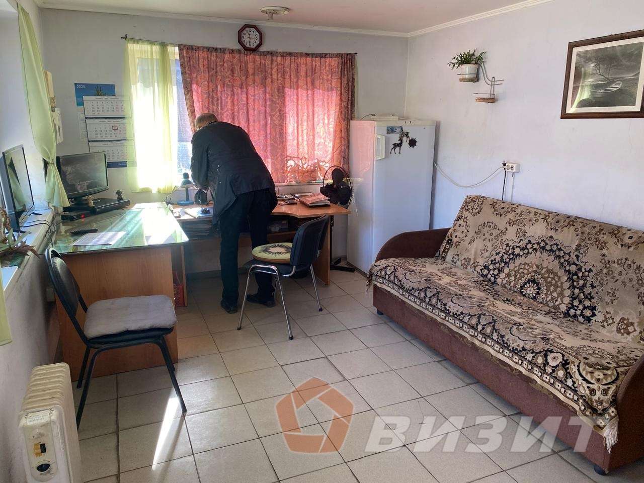 Продажа коммерческой недвижимости, 700м <sup>2</sup>, Новокуйбышевск, Промышленная 2-я улица,  7