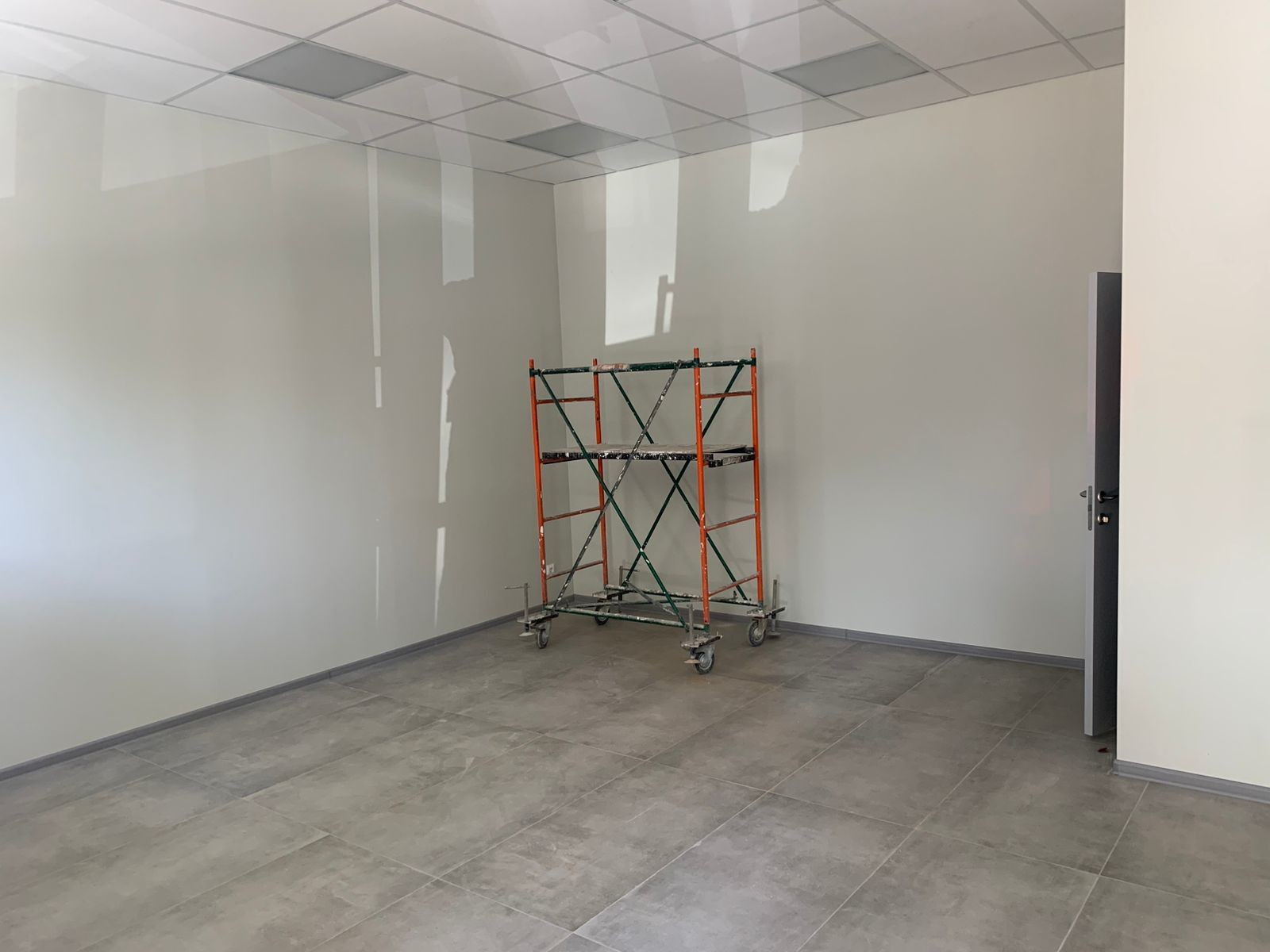 Продажа коммерческой недвижимости, 28м <sup>2</sup>, Самара, Ставропольская улица,  98к1