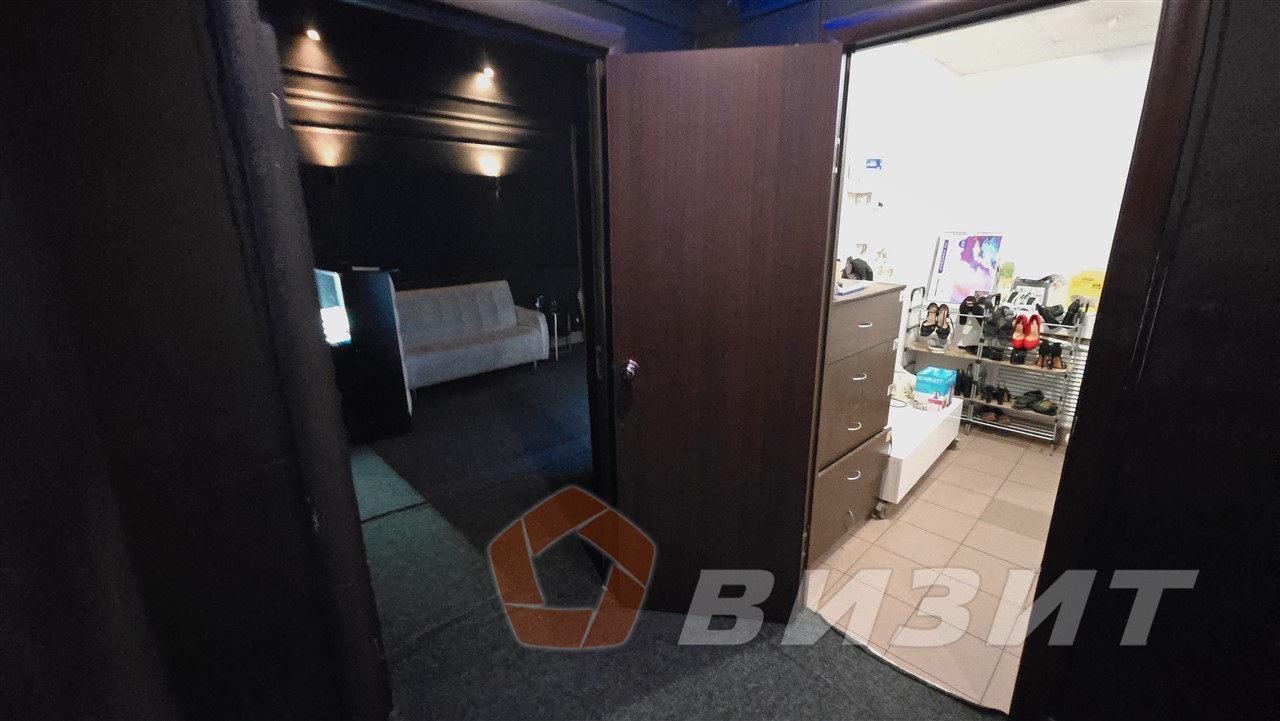 Продажа коммерческой недвижимости, 200м <sup>2</sup>, Самара, Мичурина улица,  126