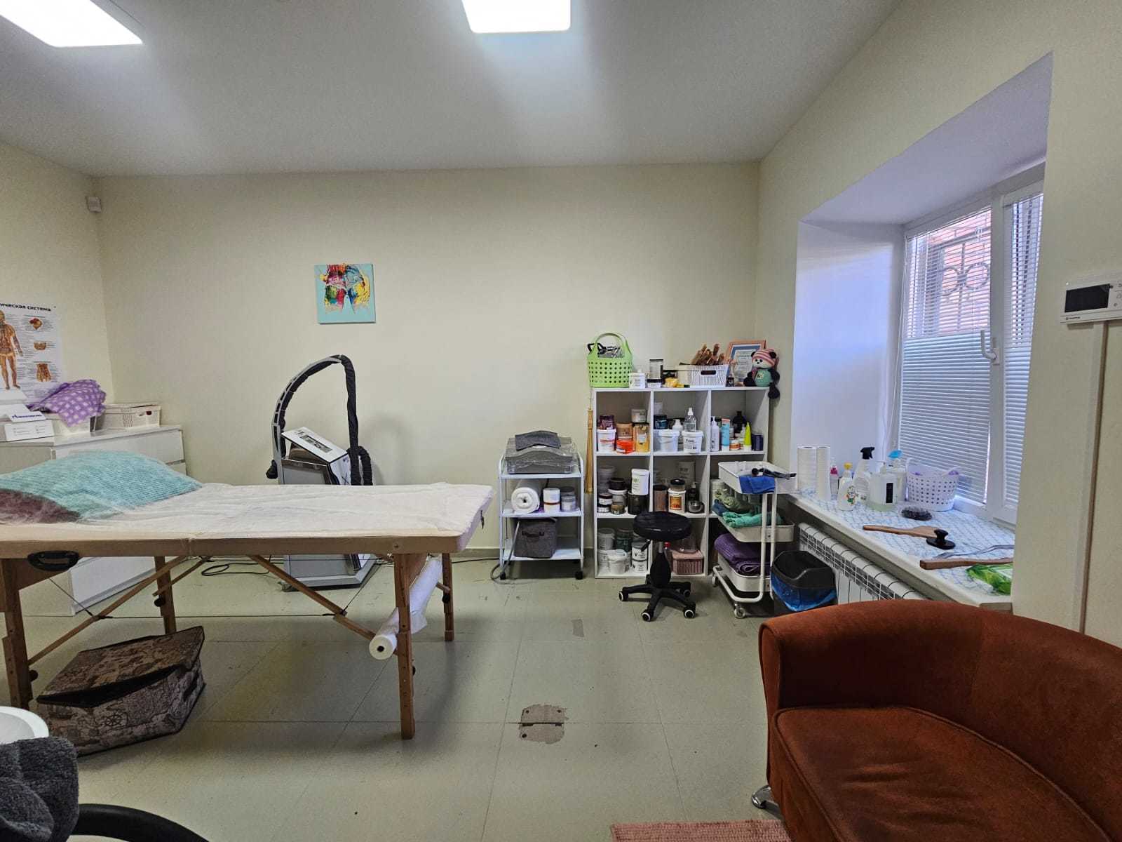 Продажа коммерческой недвижимости, 215м <sup>2</sup>, Самара, Ленина проспект,  2А