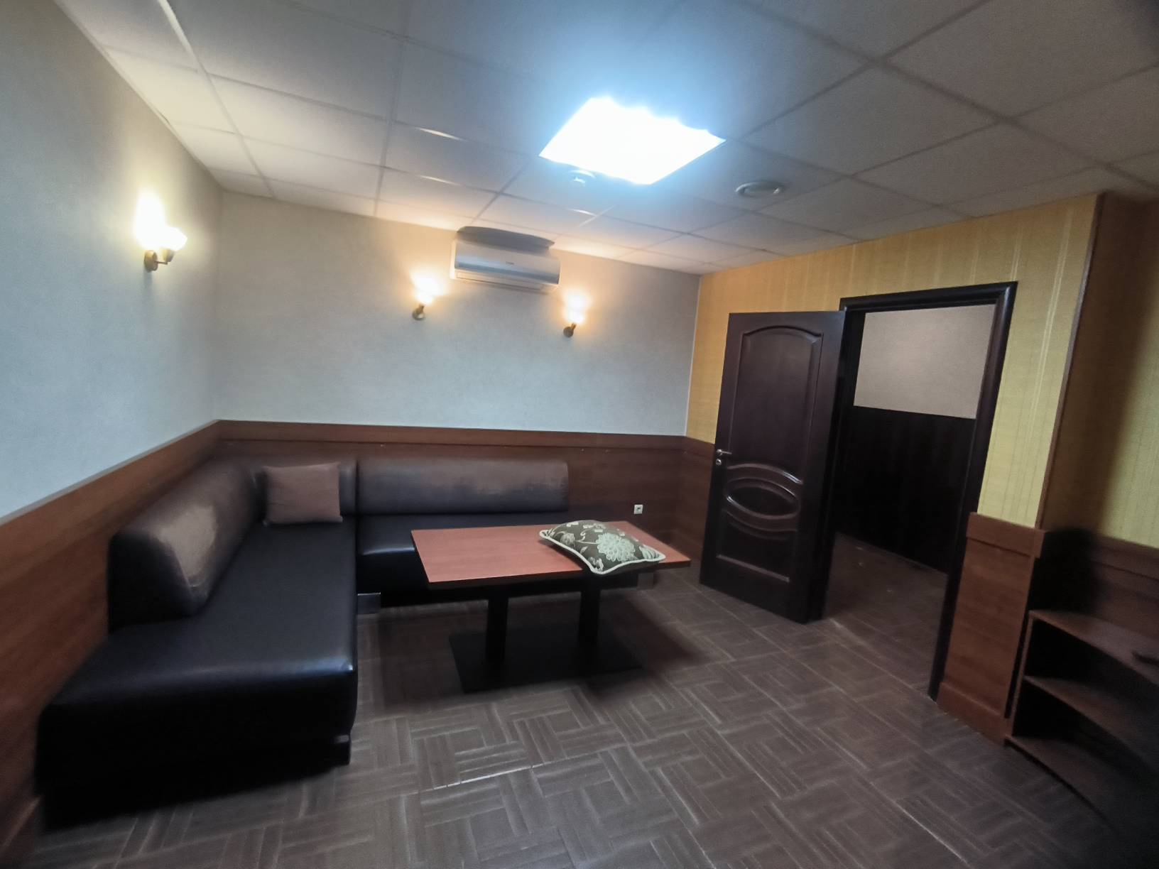 Аренда коммерческой недвижимости, 354м <sup>2</sup>, Самара, Революционная улица,  130