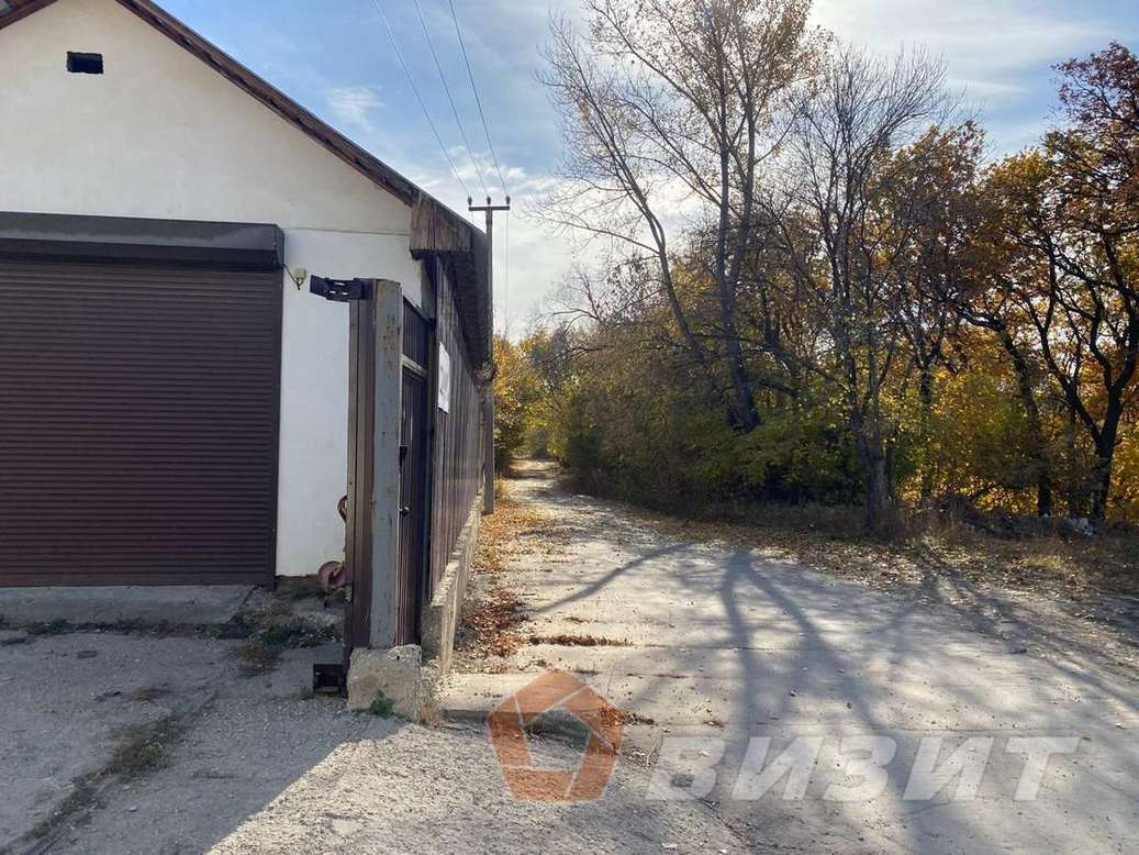 Продажа коммерческой недвижимости, 700м <sup>2</sup>, Новокуйбышевск, Промышленная 2-я улица,  7