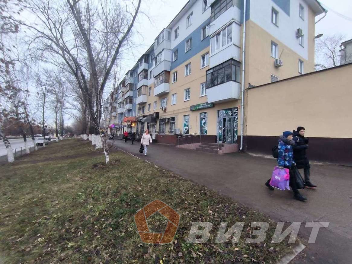 Продажа коммерческой недвижимости, 181м <sup>2</sup>, Новокуйбышевск, Победы проспект,  10