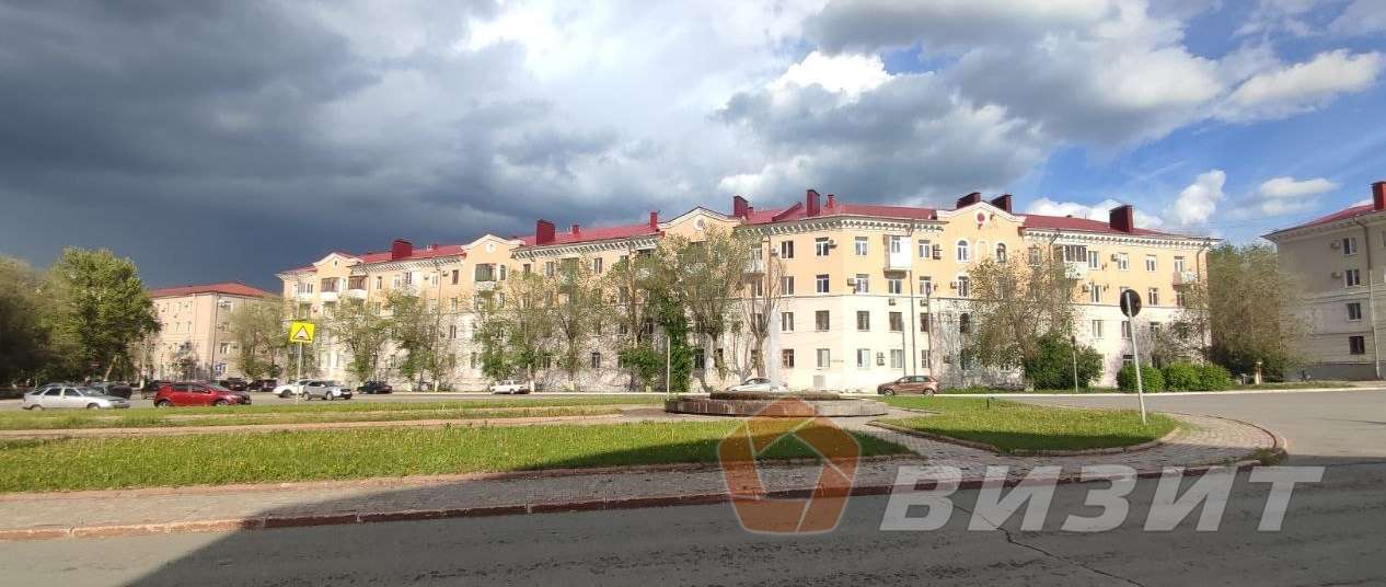 Продажа коммерческой недвижимости, 190м <sup>2</sup>, Новокуйбышевск, Коммунистическая улица,  38