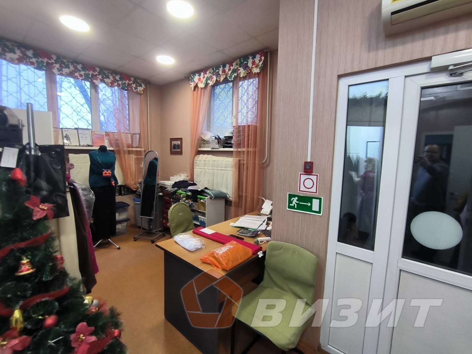 Продажа коммерческой недвижимости, 181м <sup>2</sup>, Новокуйбышевск, Победы проспект,  10