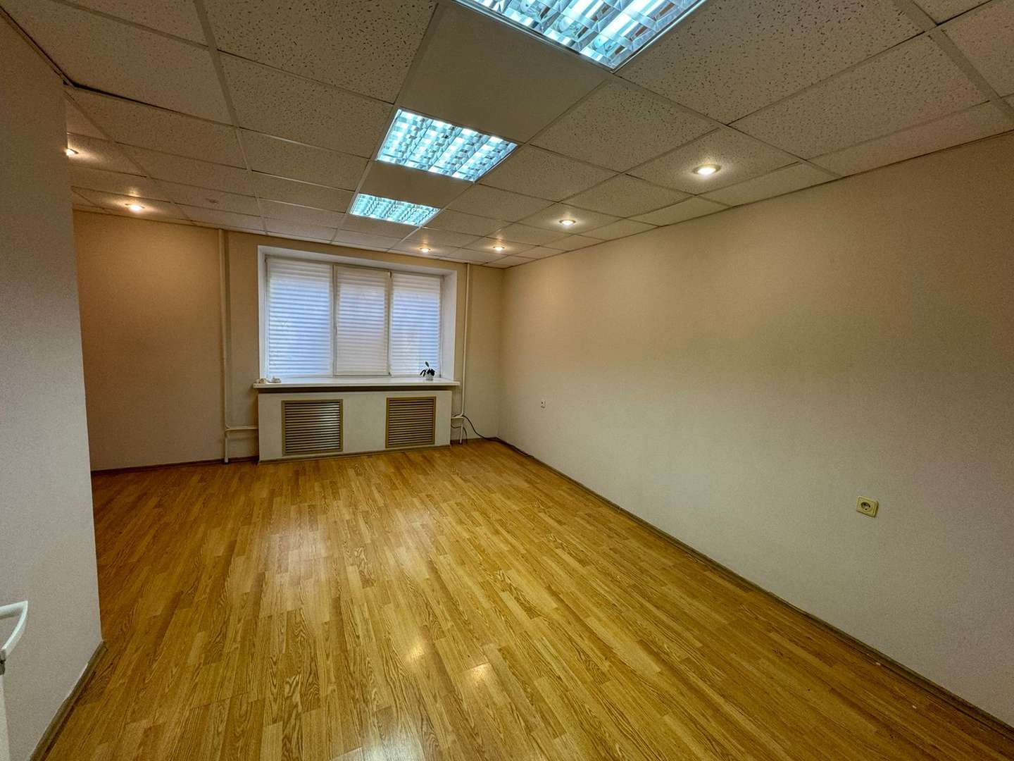 Продажа коммерческой недвижимости, 85м <sup>2</sup>, Самара, Осипенко улица,  39