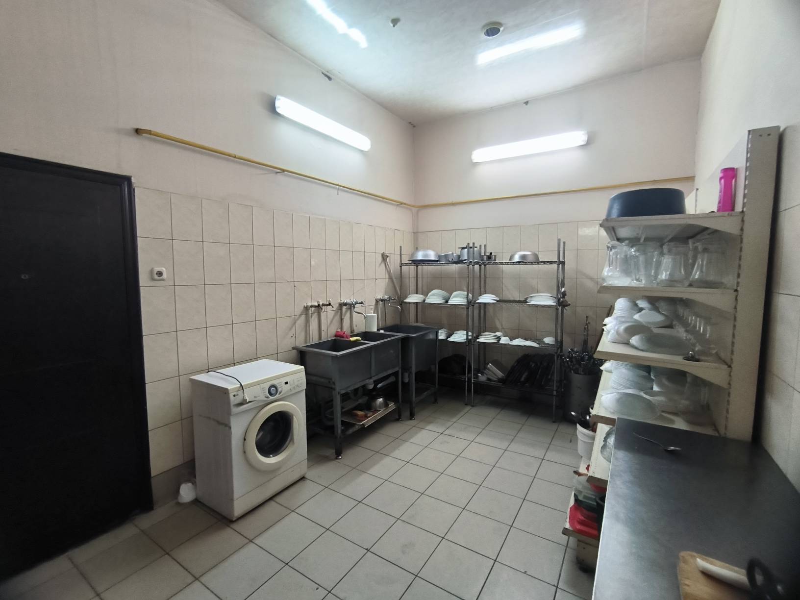 Продажа коммерческой недвижимости, 808м <sup>2</sup>, Самара, Алма-Атинская улица,  171