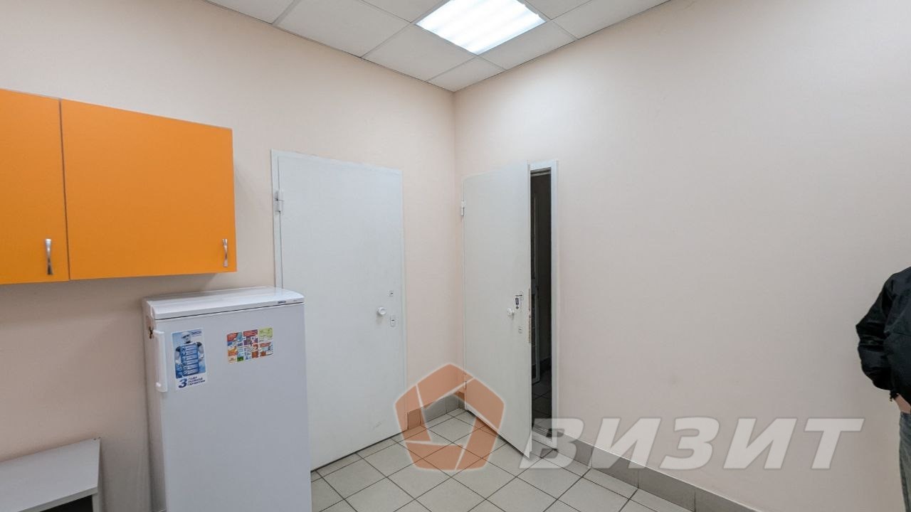 Аренда коммерческой недвижимости, 300м <sup>2</sup>, Самара, Мирная улица,  162