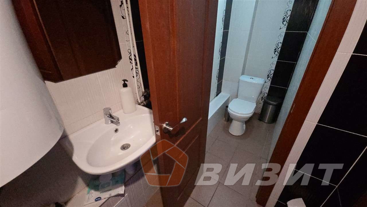 Продажа коммерческой недвижимости, 200м <sup>2</sup>, Самара, Мичурина улица,  126