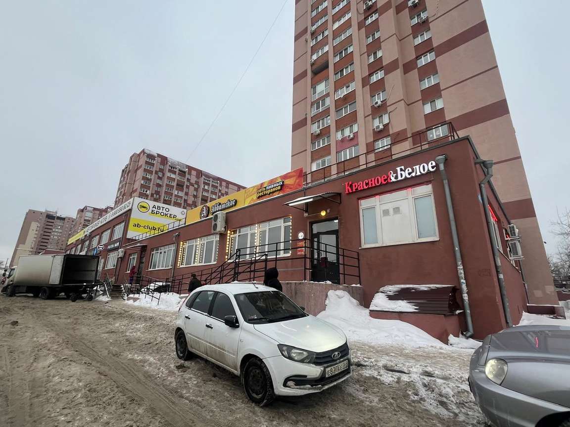 Продажа коммерческой недвижимости, 398м <sup>2</sup>, Самара, Дыбенко улица,  42