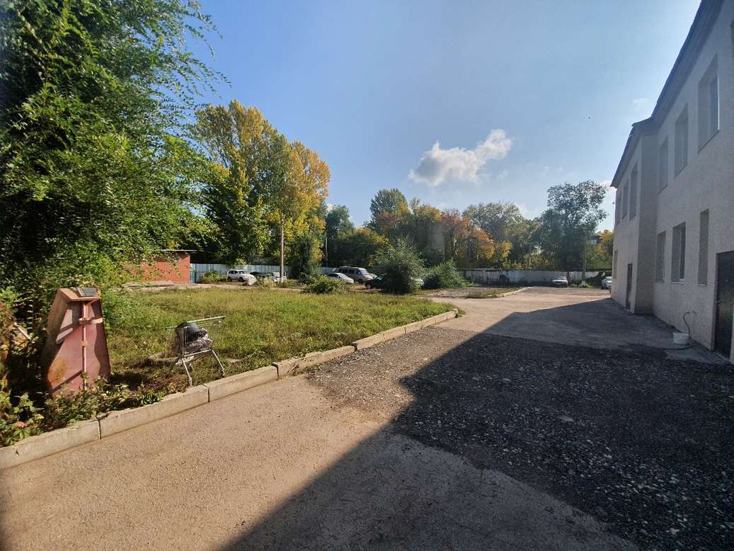 Продажа коммерческой недвижимости, 1005м <sup>2</sup>, Самара, Физкультурная улица,  25а