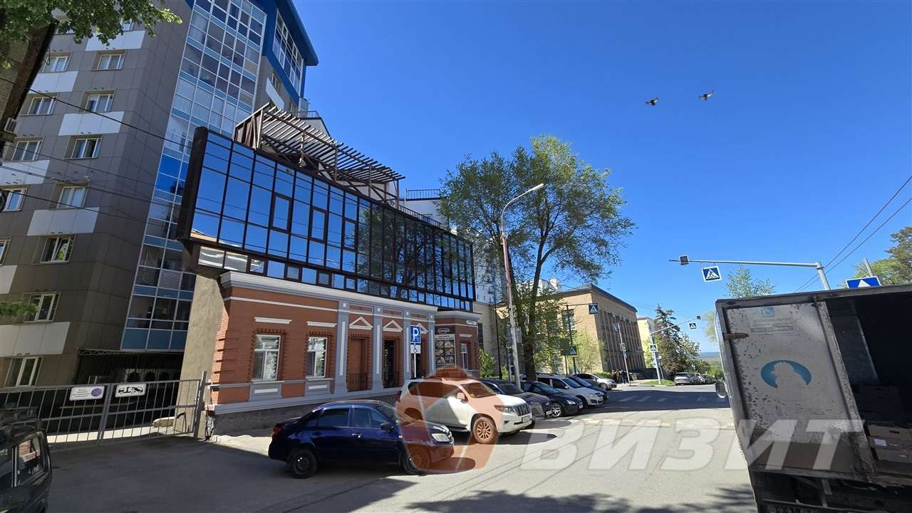 Продажа коммерческой недвижимости, 818м <sup>2</sup>, Самара, Молодогвардейская улица,  143