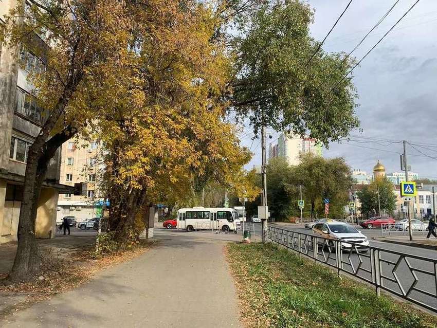 Продажа коммерческой недвижимости, 65м <sup>2</sup>, Самара, Революционная улица,  137