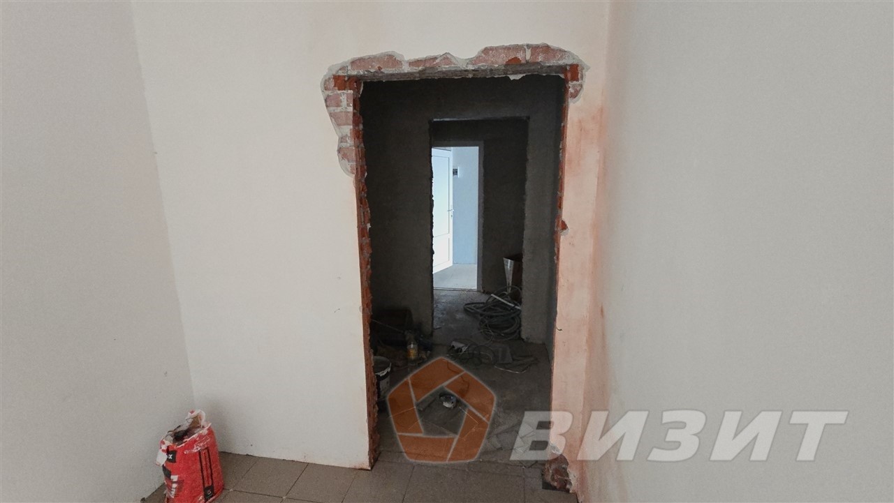 Продажа коммерческой недвижимости, 285м <sup>2</sup>, Самарская, улица Строителей,  11