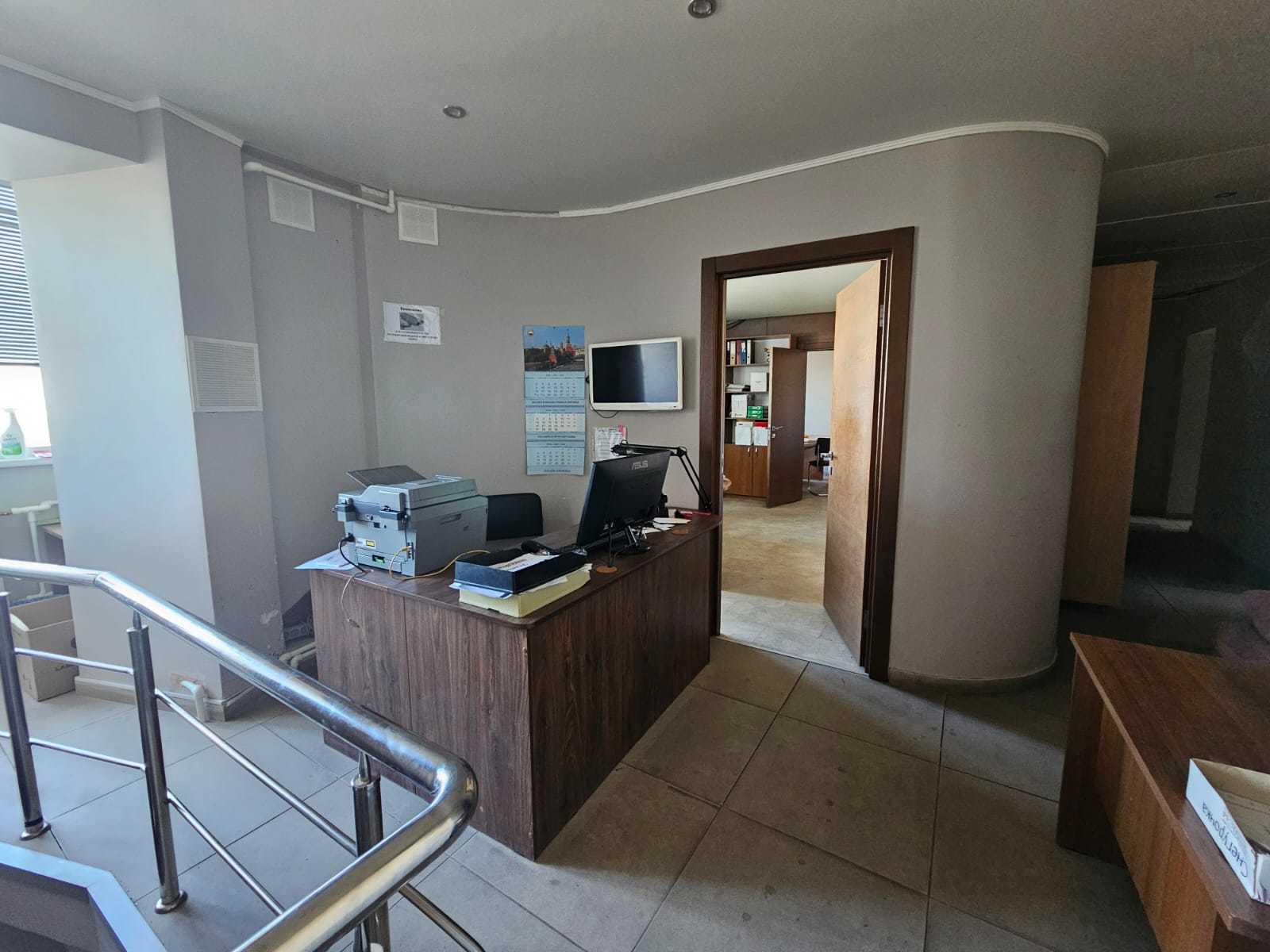 Продажа коммерческой недвижимости, 215м <sup>2</sup>, Самара, Ленина проспект,  2А