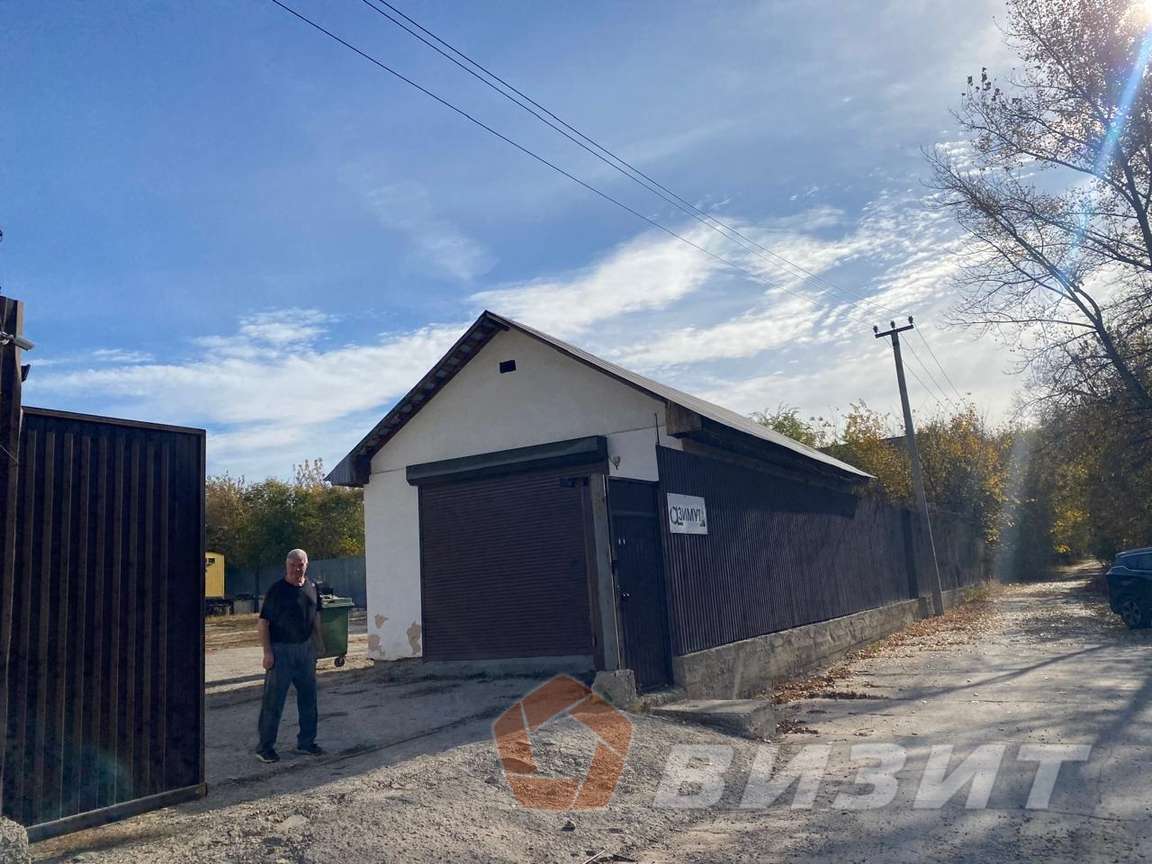 Продажа коммерческой недвижимости, 700м <sup>2</sup>, Новокуйбышевск, Промышленная 2-я улица,  7