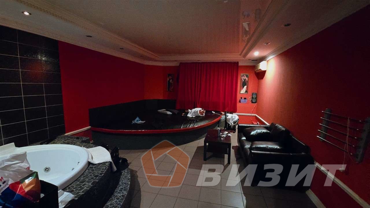 Продажа коммерческой недвижимости, 200м <sup>2</sup>, Самара, Мичурина улица,  126