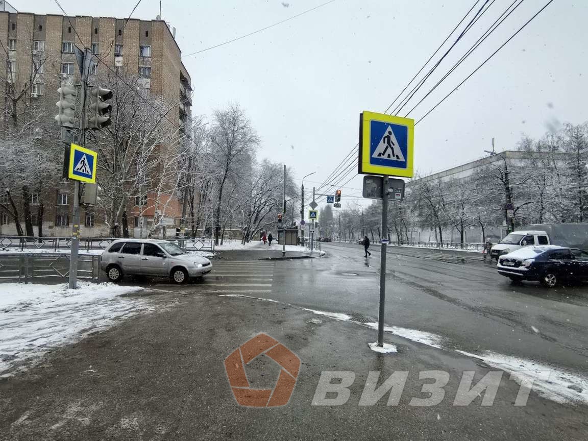 Аренда коммерческой недвижимости, 195м <sup>2</sup>, Самара, Дзержинского улица,  24