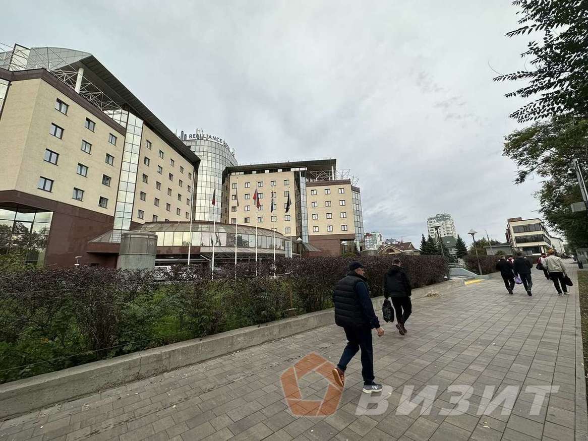 Продажа коммерческой недвижимости, 980м <sup>2</sup>, Самара, 3-я просека,  64