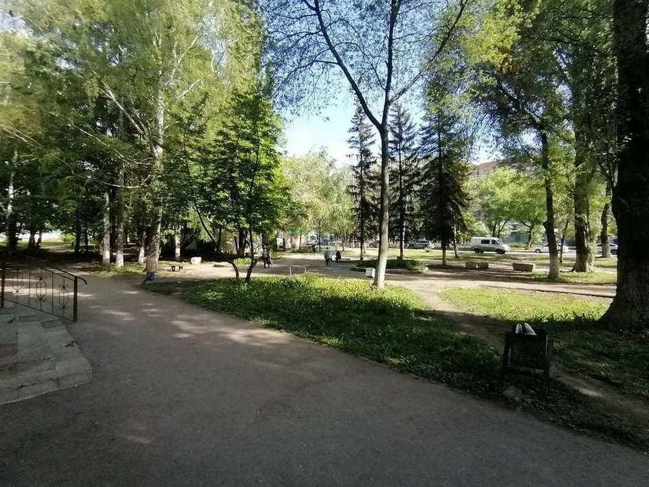 Продажа коммерческой недвижимости, 1300м <sup>2</sup>, Самара, Кирова проспект,  210