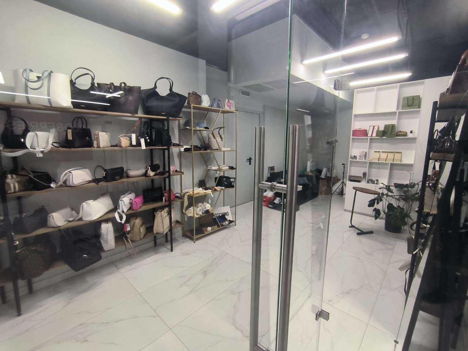 Аренда коммерческой недвижимости, 27м <sup>2</sup>, Самара, Пролетарская улица,  150/3