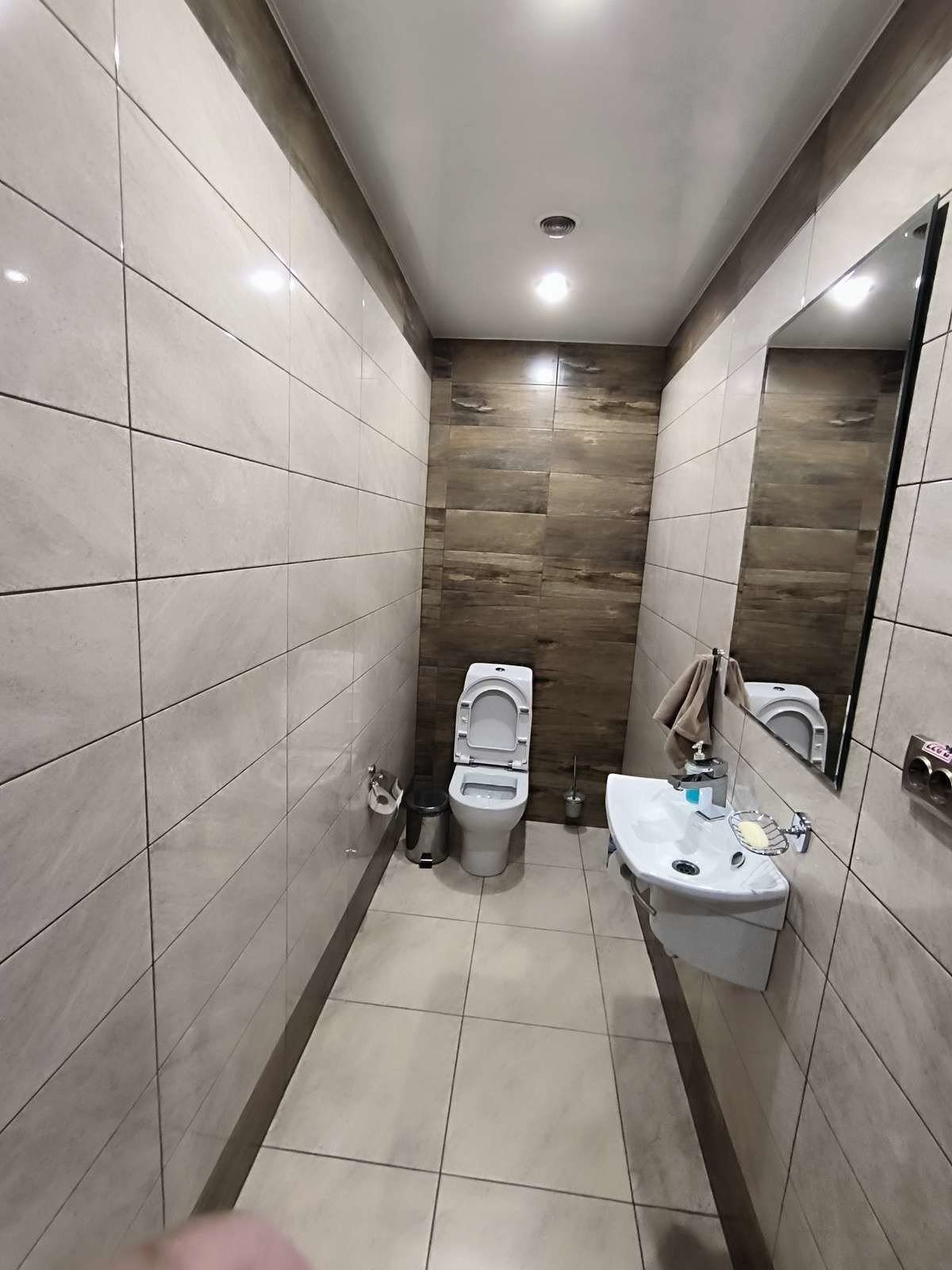 Аренда коммерческой недвижимости, 131м <sup>2</sup>, Самара, Санфировой улица,  112кб