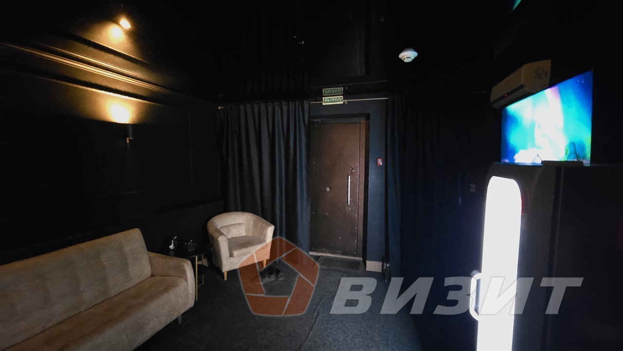 Продажа коммерческой недвижимости, 200м <sup>2</sup>, Самара, Мичурина улица,  126