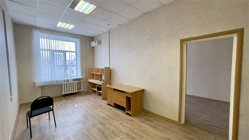 Продажа коммерческой недвижимости, 1334м <sup>2</sup>, Самара, Чернореченская улица,  21