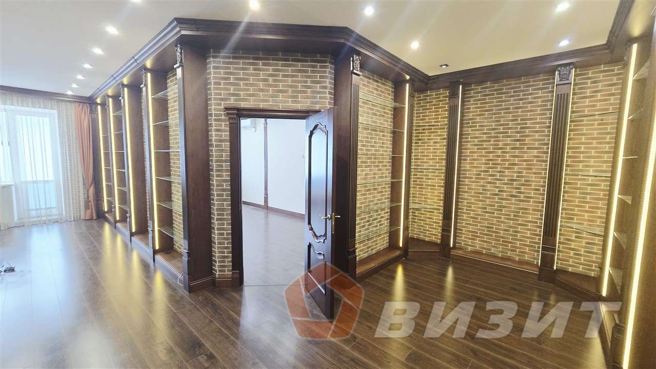 Аренда коммерческой недвижимости, 180м <sup>2</sup>, Самара, Молодогвардейская улица,  176