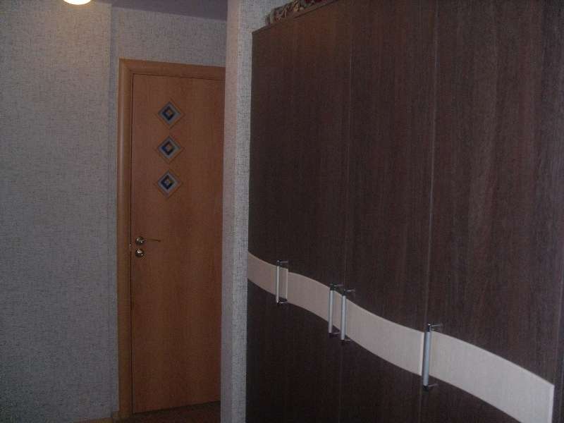 Аренда 3-комнатной квартиры, Самара, Челюскинцев улица,  19