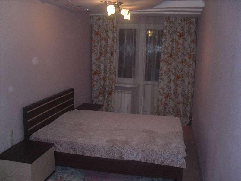 Аренда 3-комнатной квартиры, Самара, Челюскинцев улица,  19