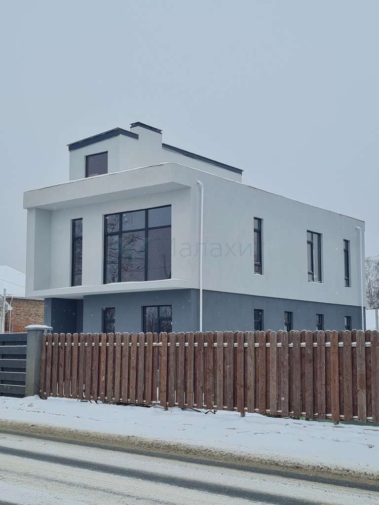 Продажа дома, 200м <sup>2</sup>, 5 сот., Новокуйбышевск, Гранная улица,  23 Б