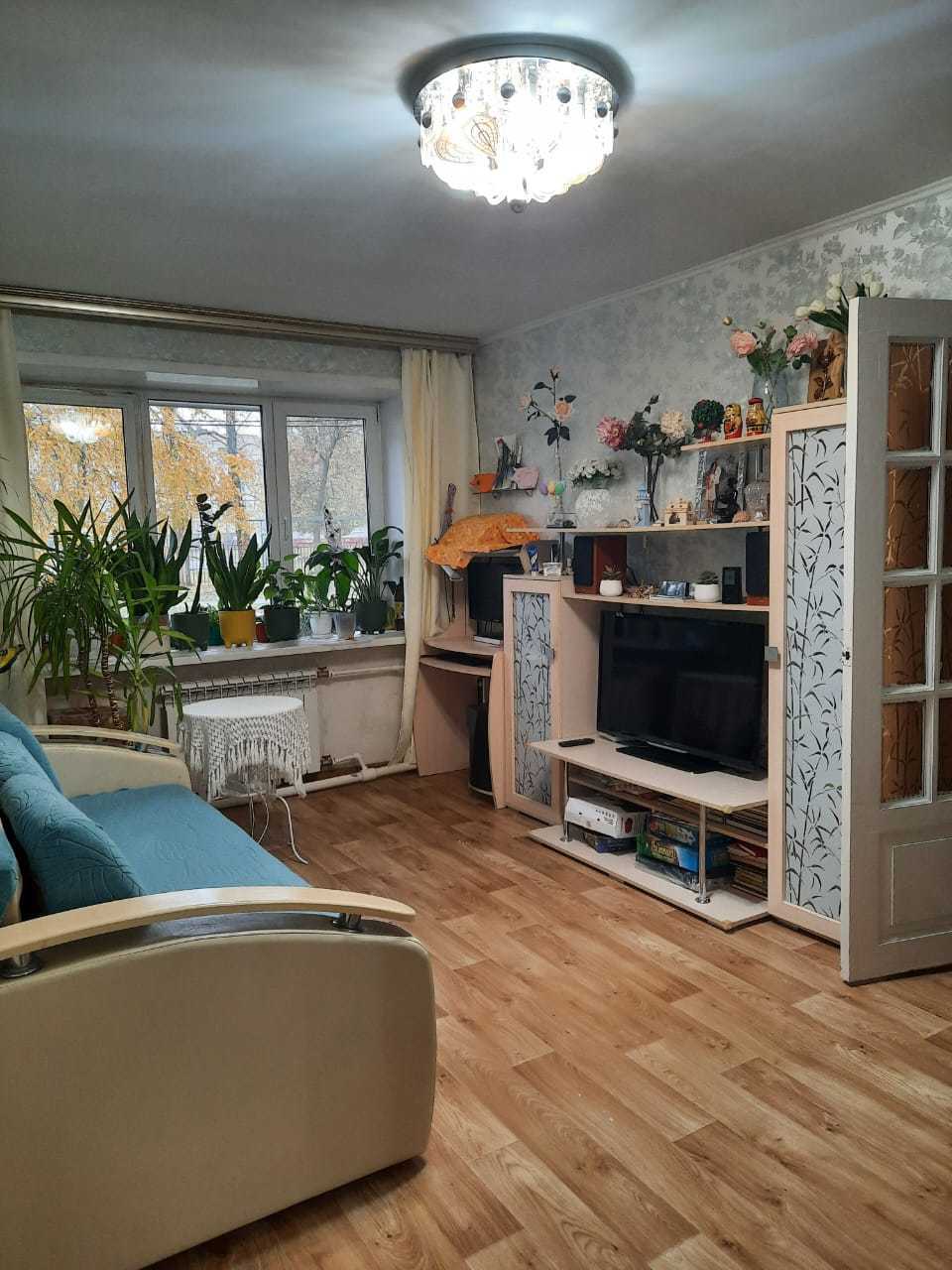 Продажа 2-комнатной квартиры, Тольятти, Жилина улица,  16