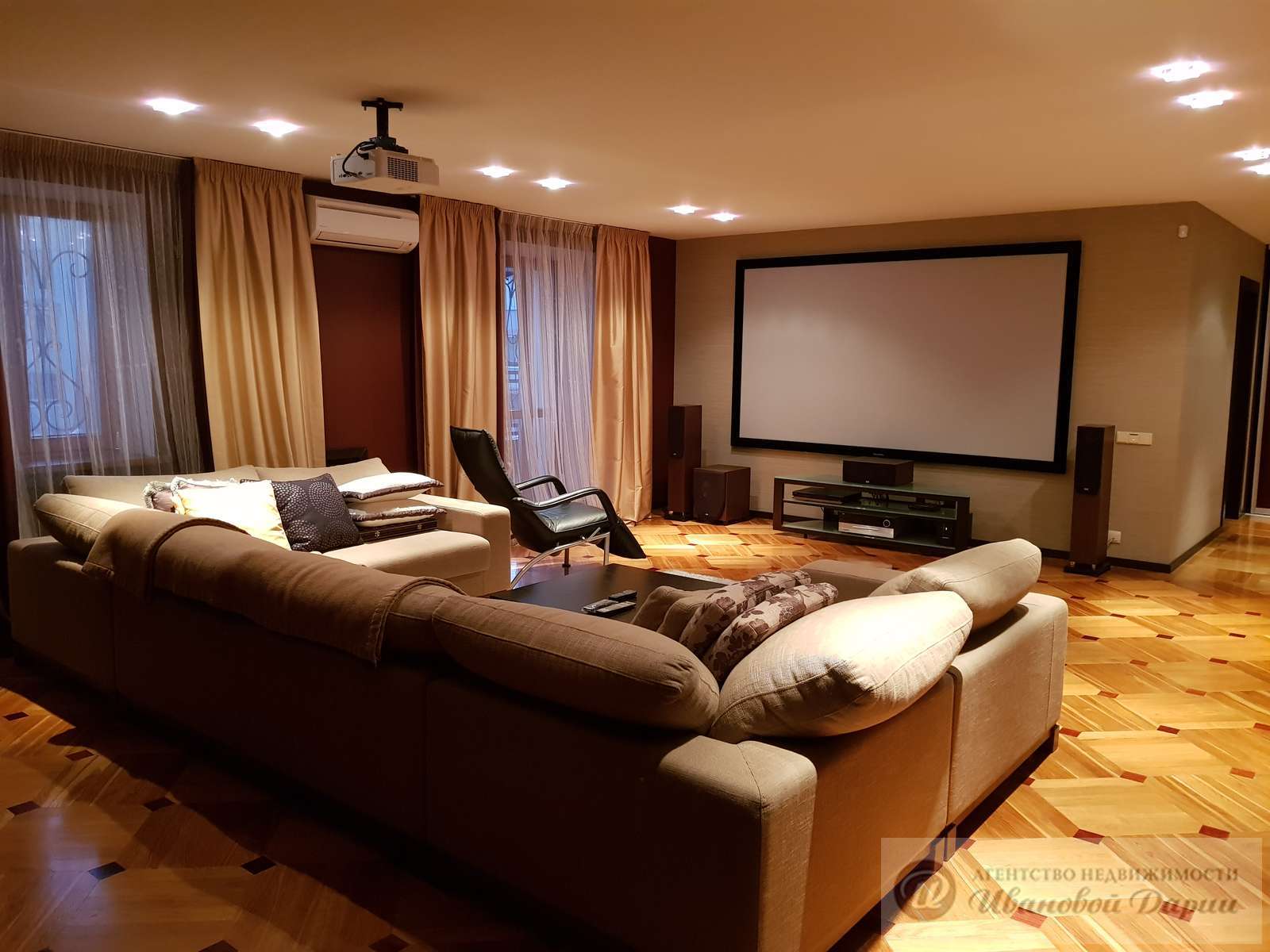 Продажа 7-комнатной квартиры, Самара, Садовая улица, дом 156 Продажа 7-комнатной квартиры, Самара, Садовая улица, дом 156